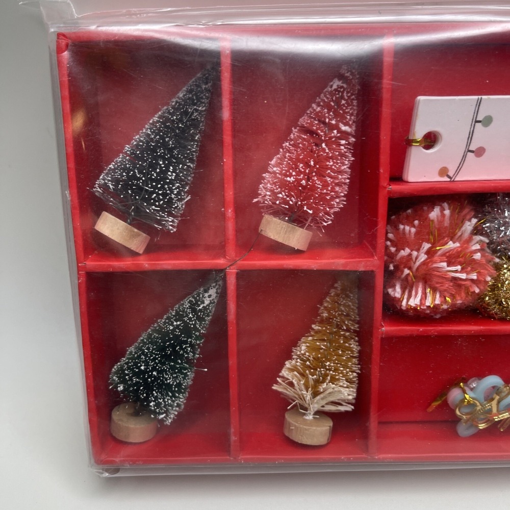 Anthropologie George Viv‎ Christmas Gift Tags Wrap Bottle Brush Toppers Set Box - Picture 2 of 4